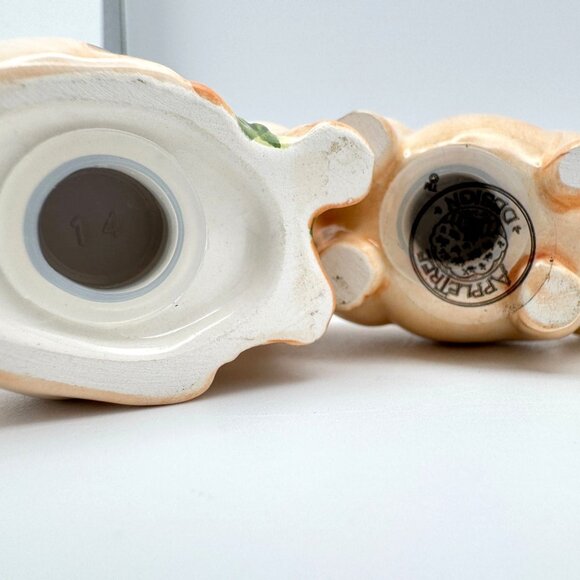 Cosmos Gifts Ceramic Hand Painted Country Farm Pig Piglet Salt Pepper Shaker - Picture 4 of 7